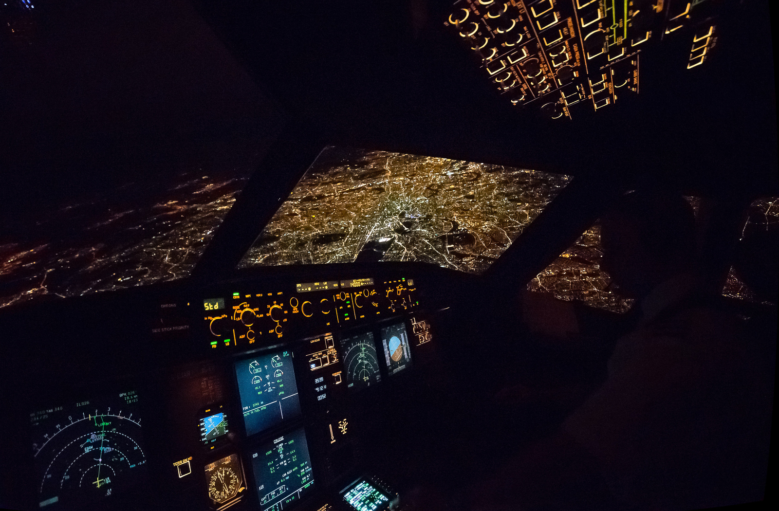 Pilot-in-airplane-cockpit